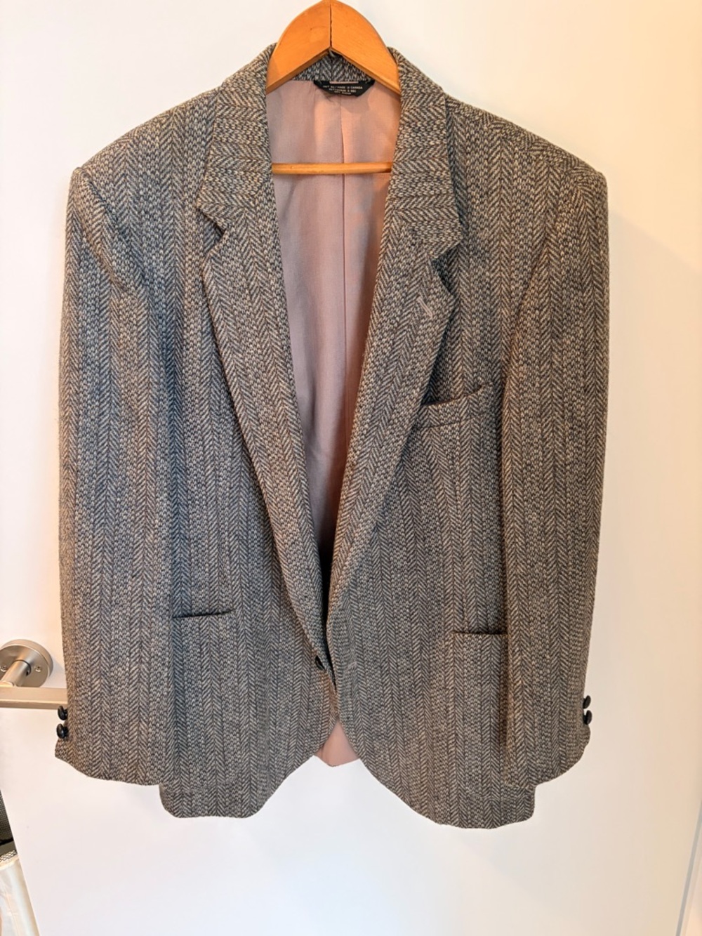 Vintage Classic Gray Herringbone Men's Blazer - great condition